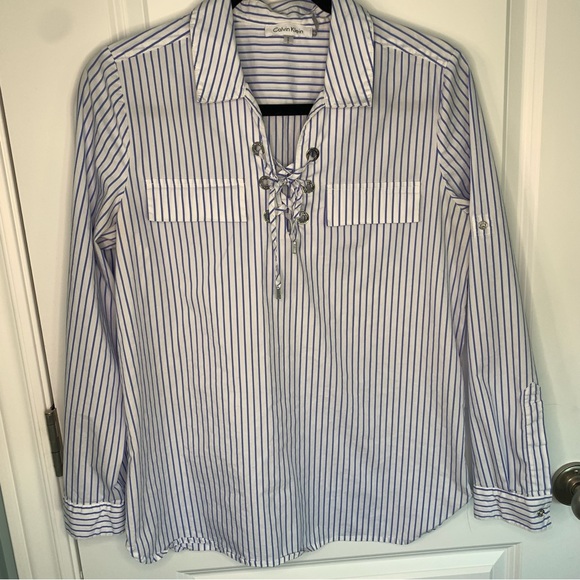 Calvin Klein blouse - Picture 2 of 8